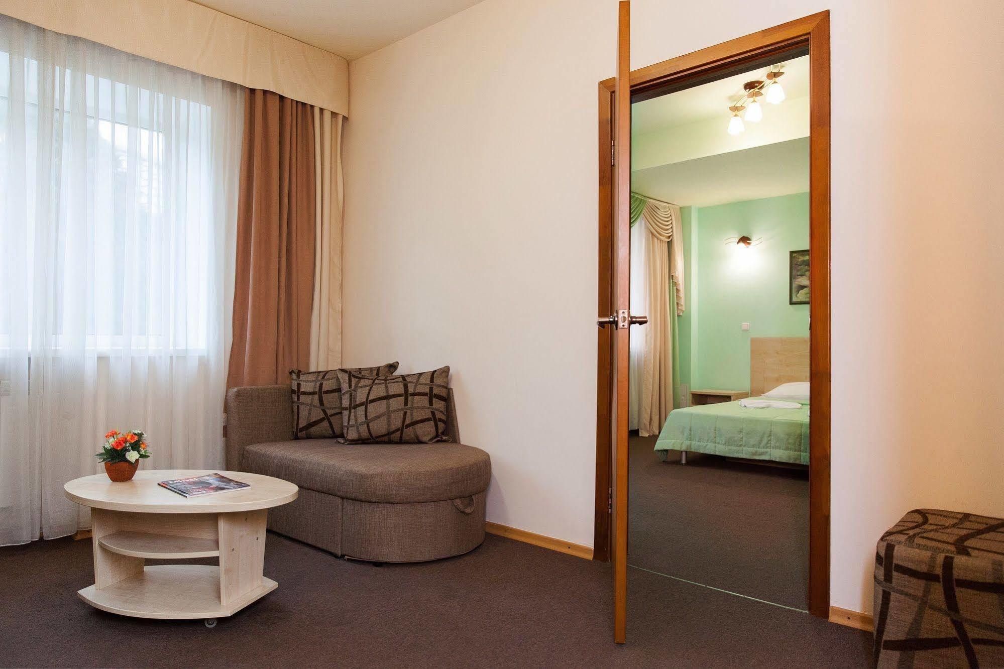 U Fontana Hotel Minsk Ngoại thất bức ảnh