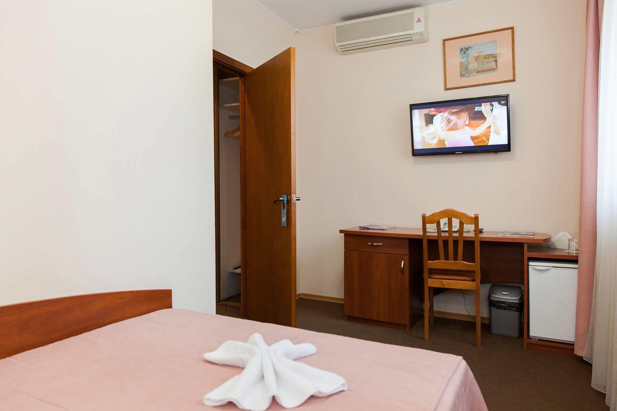 U Fontana Hotel Minsk Ngoại thất bức ảnh
