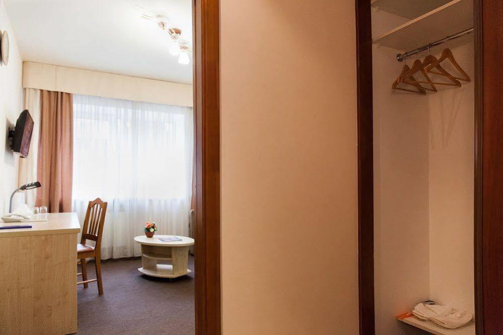 U Fontana Hotel Minsk Ngoại thất bức ảnh