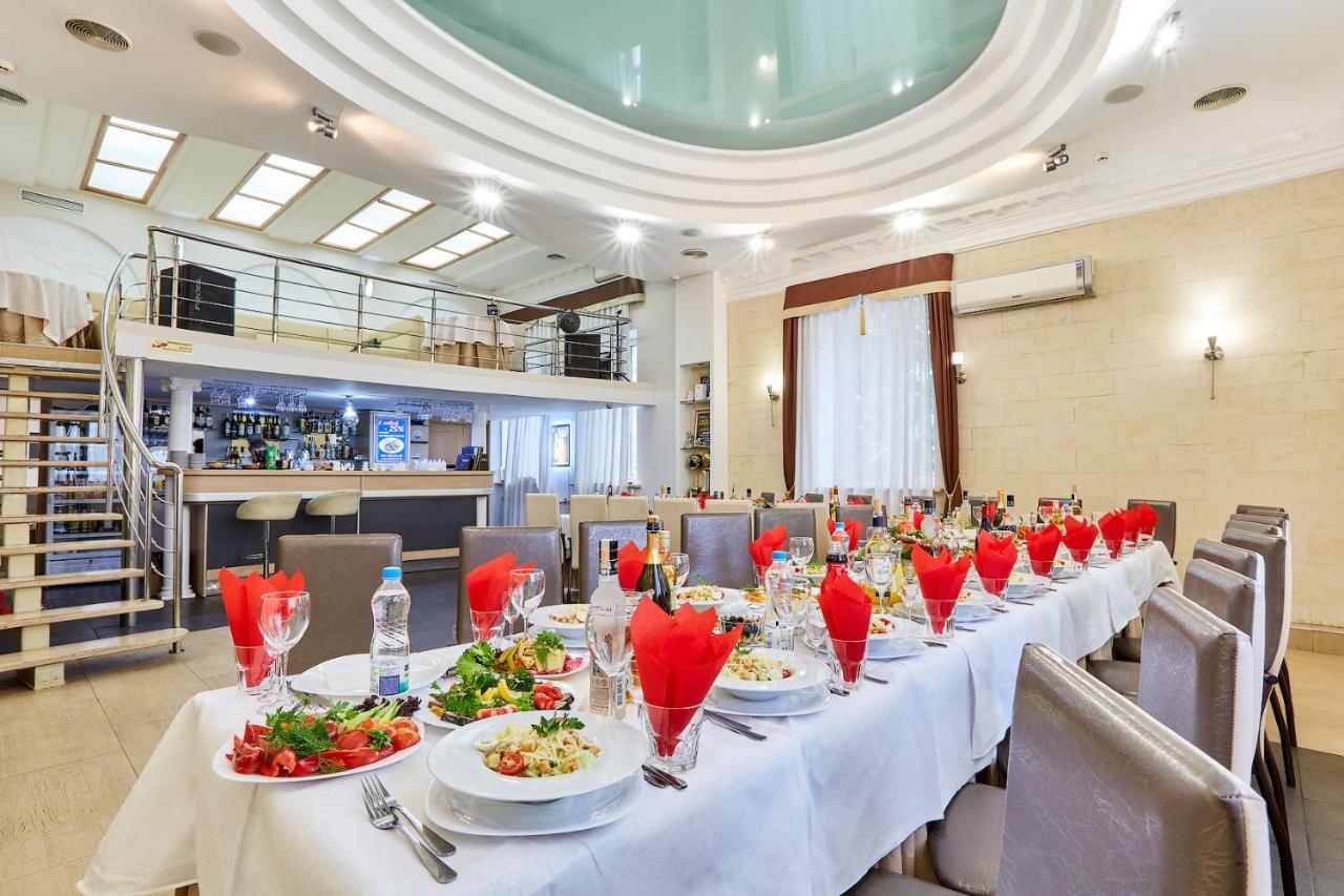 U Fontana Hotel Minsk Ngoại thất bức ảnh